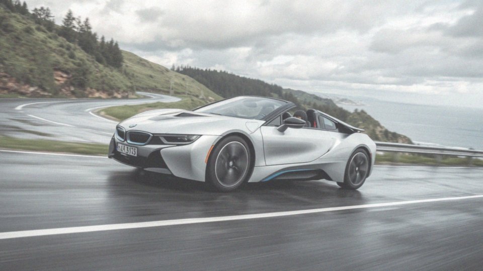 Jakie są osiągi BMW i8 Roadster?