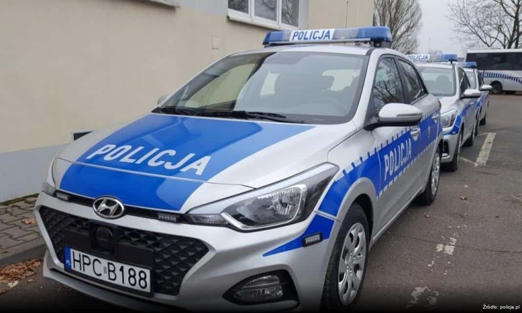 Policjanci z Żnina w akcji sadzenia lasu